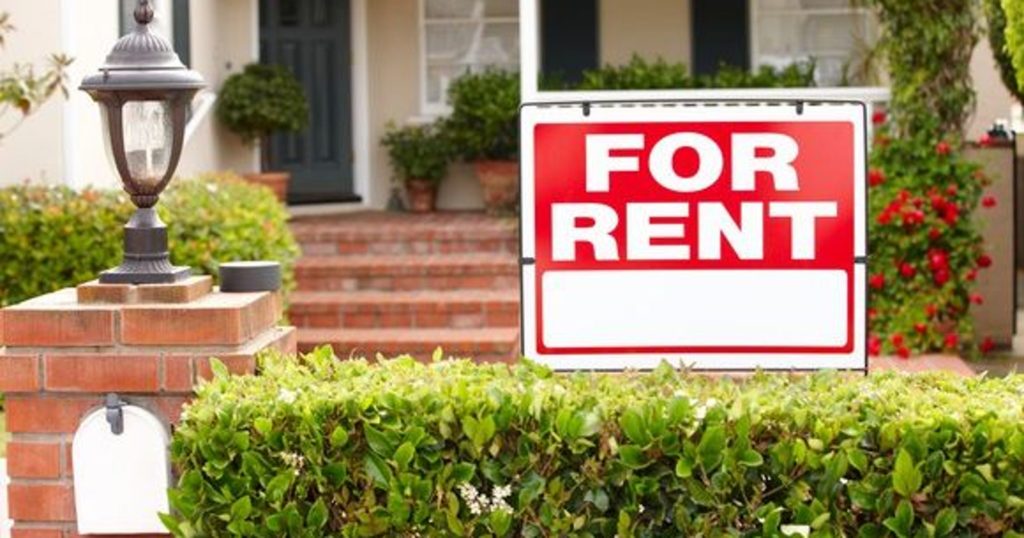 Mark Roemer image of a house with a for rent sign